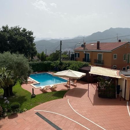 B&B La Rosa Σαλέρνο Εξωτερικό φωτογραφία
