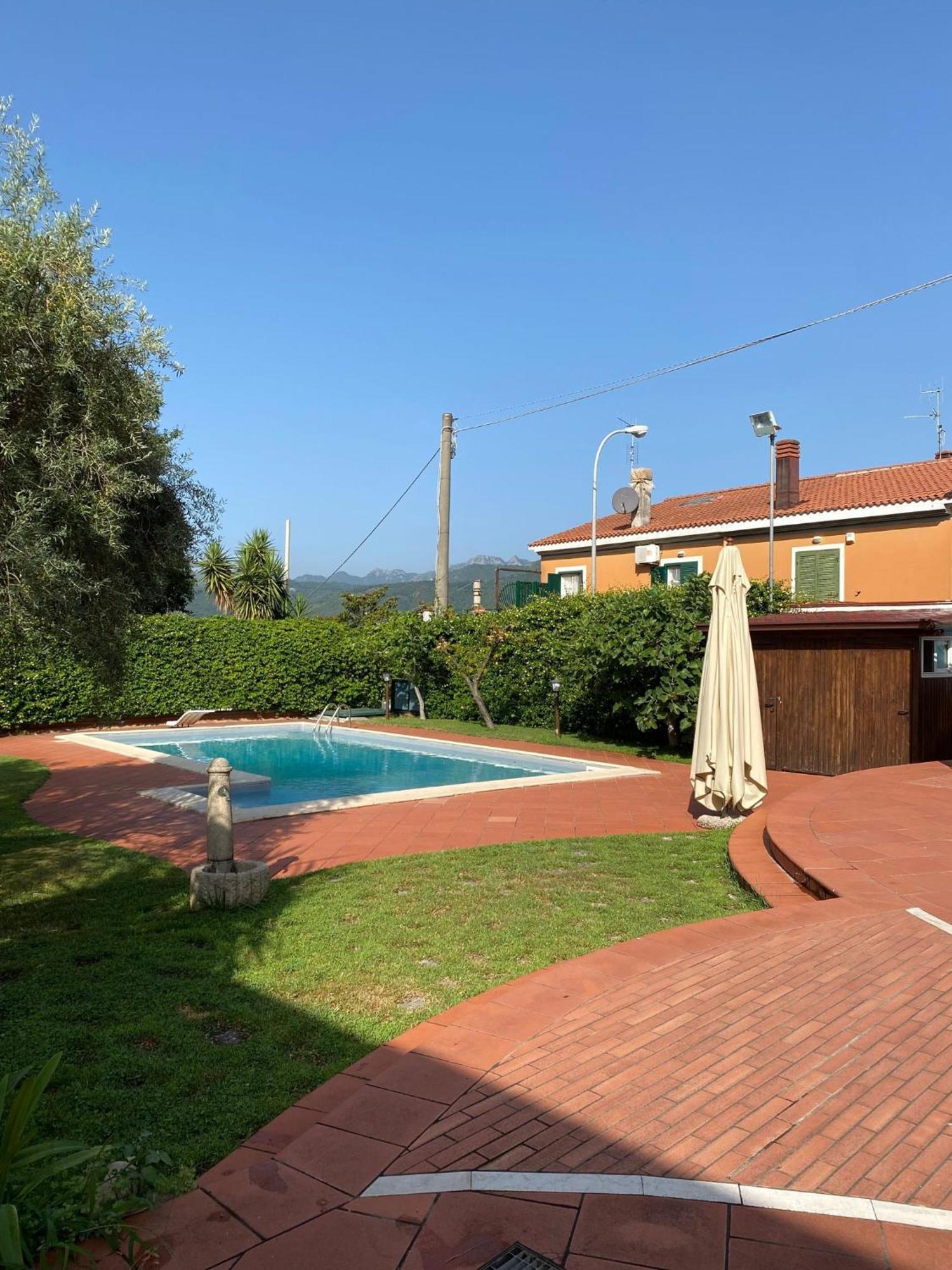 B&B La Rosa Σαλέρνο Εξωτερικό φωτογραφία